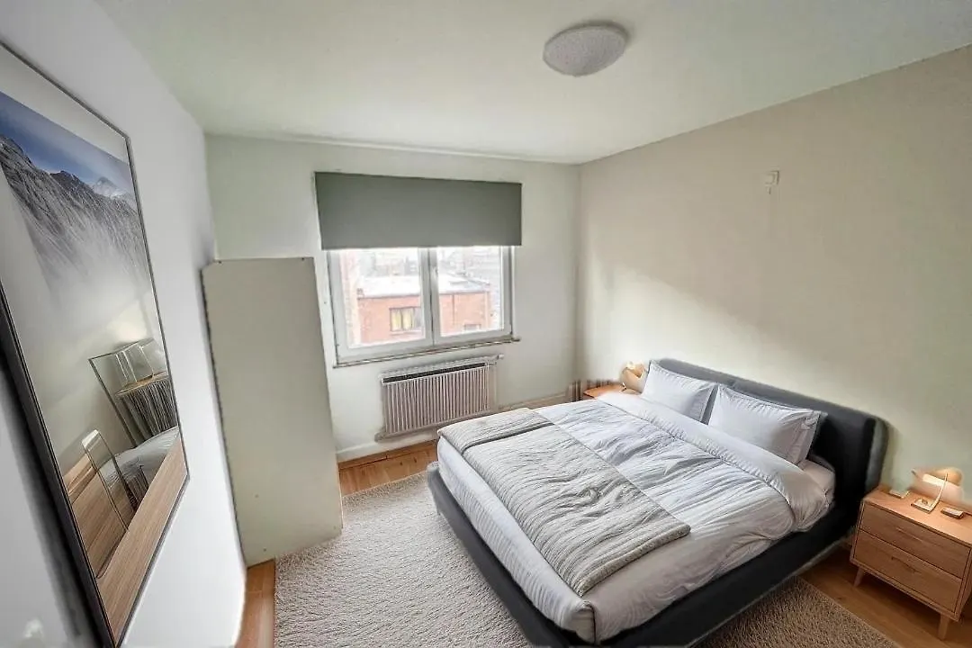 Ferienwohnung Tirou 5 Centre - Gare - Aeroport Charleroi Apartment